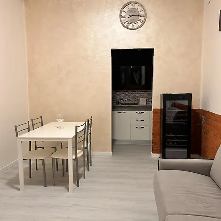 Indipendente Con Sauna Infrarossi In Cascina Lägenhet Calosso
